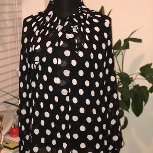 🐼Brand New Black & White poka dot blouse🐼